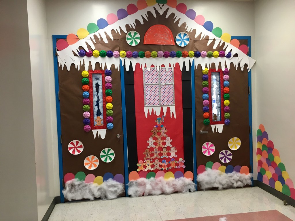 Picture of: My classroom door/ Gingerbread House  Door decorations classroom