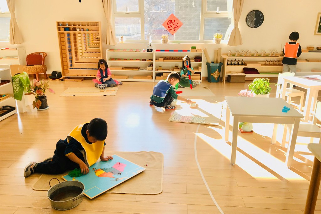 Picture of: Shape of Montessori Classrooms  Association Montessori Internationale