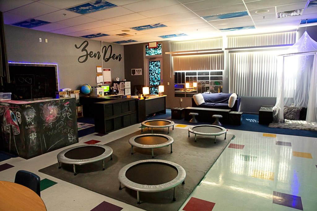 Picture of: Students find calm in North Las Vegas school’s ‘Zen Den’ – Las