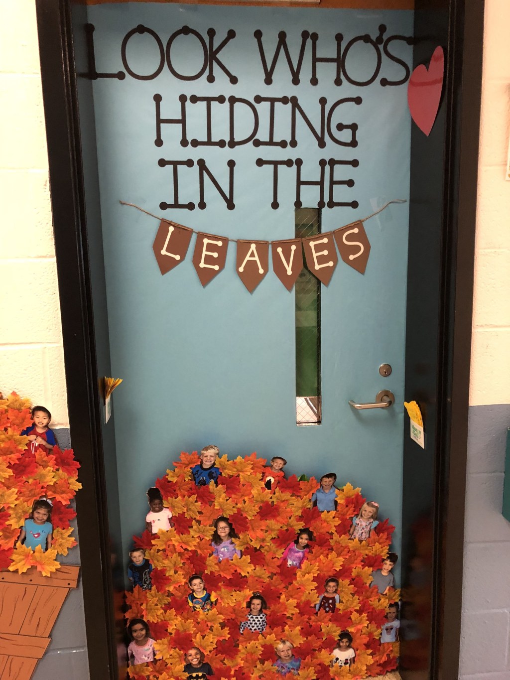 Picture of: Top  Creative Fall Classroom Door Ideas – Playground  The